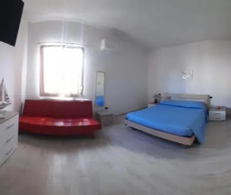 Casa vacanze Casa Con Giardino 2