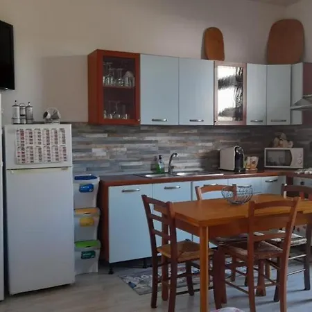 Casa Con Giardino 2 Hébergement de vacances